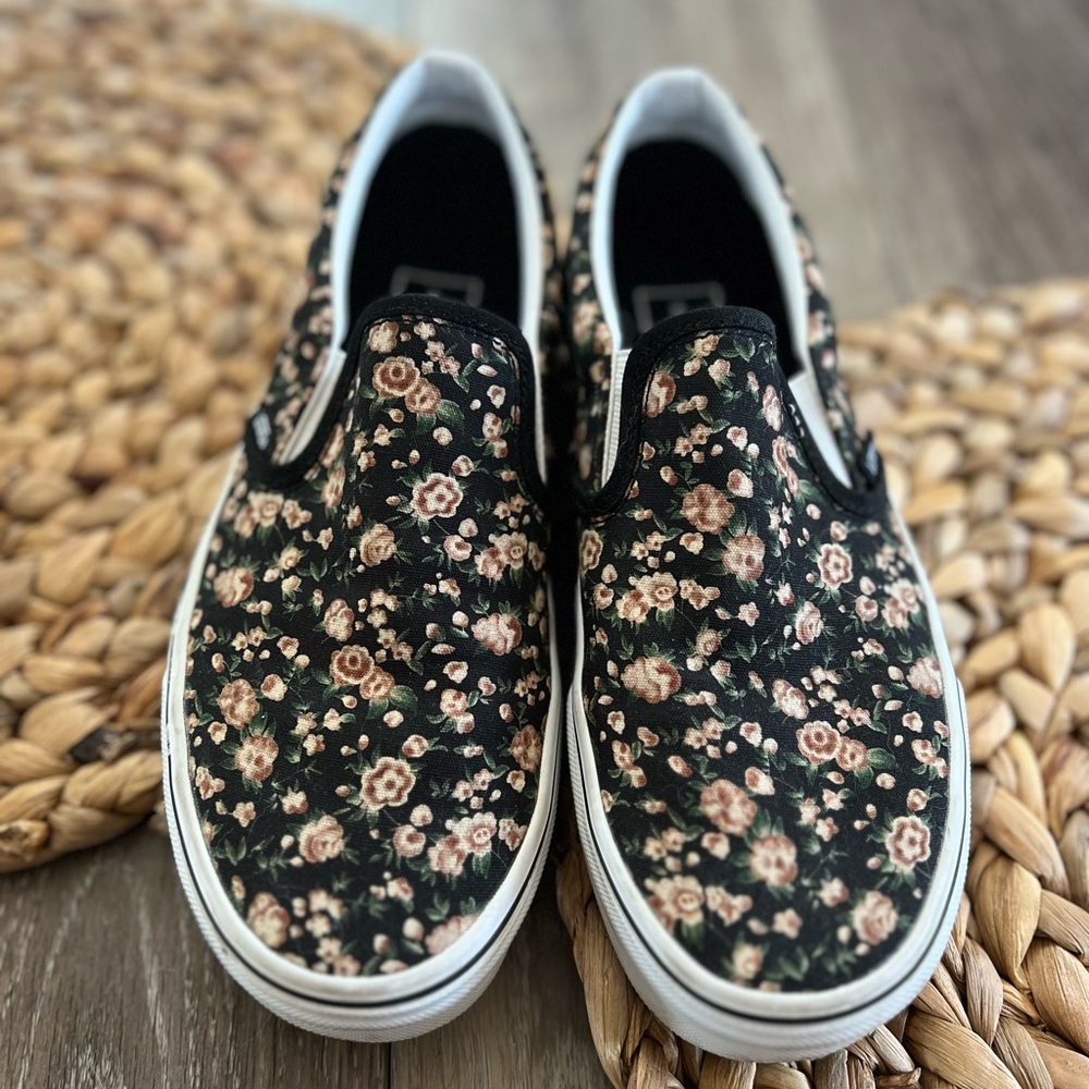 Rose Dreams Slip On Vans Shoes Size 8